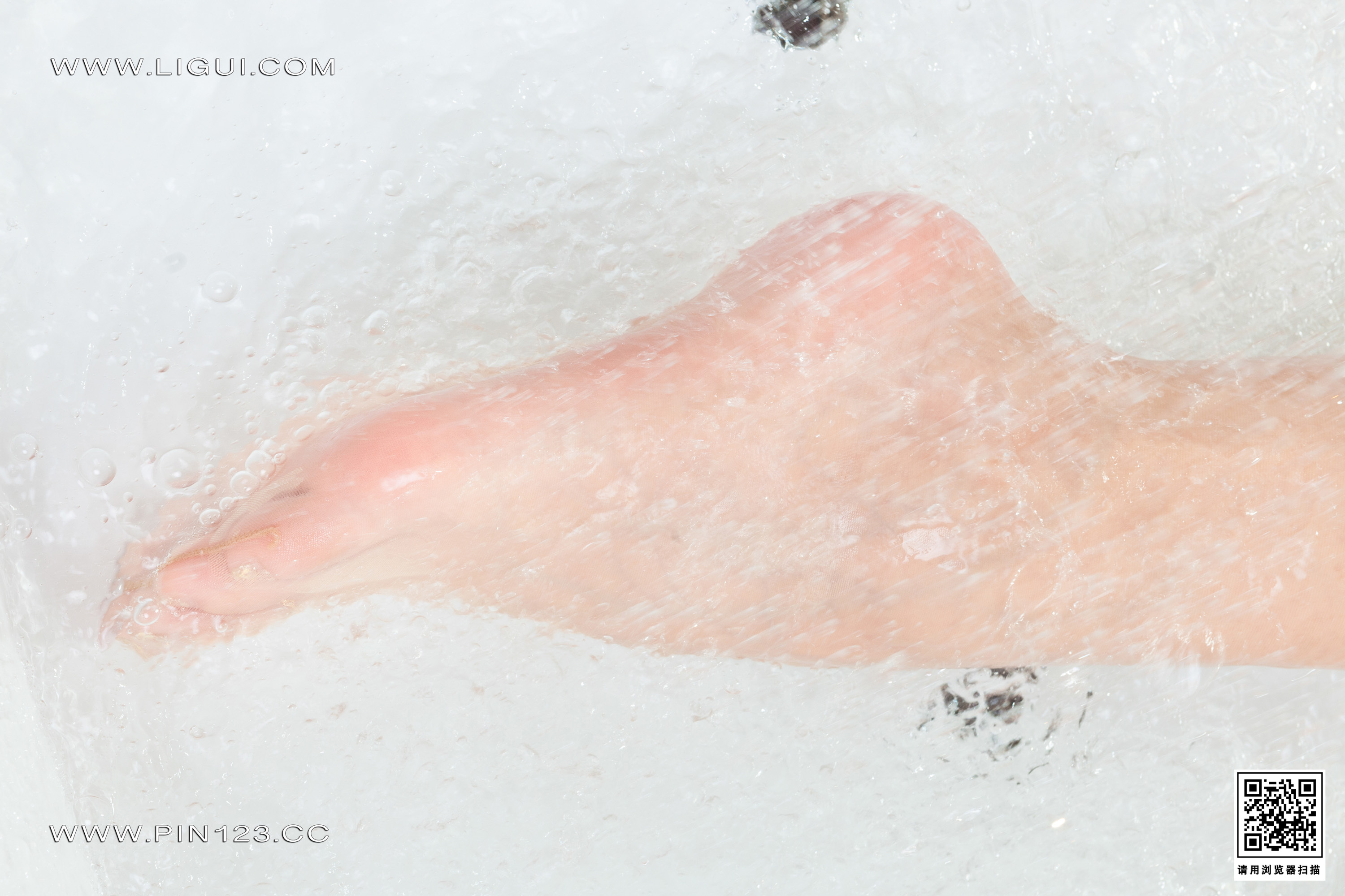 Ligui丽柜 2022.10.31 水中芙蓉 心心